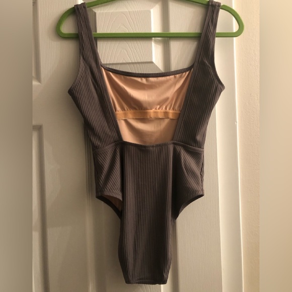 Madewell Second Wave Square Neck Tank swimsuit size M faded palm 🎉Host Pick🎉 - Picture 6 of 10